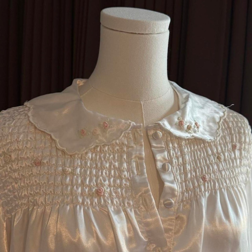 Vintage Intimate Moods Cream Satin Smocked Nightgown Pink Floral Embroidery M